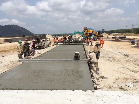 เทพื้นคอนกรีตทำถนน Motorway